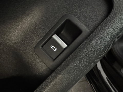 Audi A4 AVANT 40 TFSI quattro S edition Pano|Memory|Trekhaak|Keyless