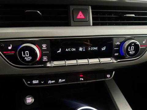 Audi A4 AVANT 40 TFSI quattro S edition Pano|Memory|Trekhaak|Keyless