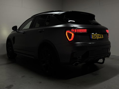 Lynk & Co 01 1.5 Plug-in Black Edition Mattgrijs Sfeerver. CarPlay 360°