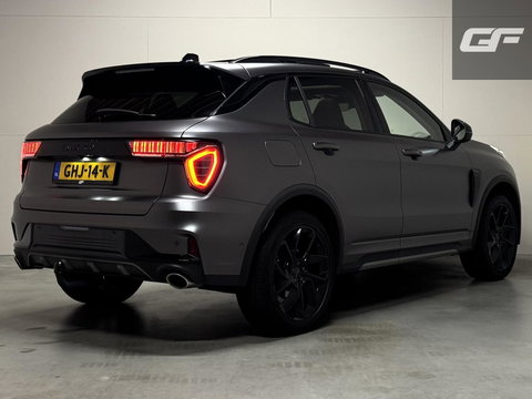 Lynk & Co 01 1.5 Plug-in Black Edition Mattgrijs Sfeerver. CarPlay 360°