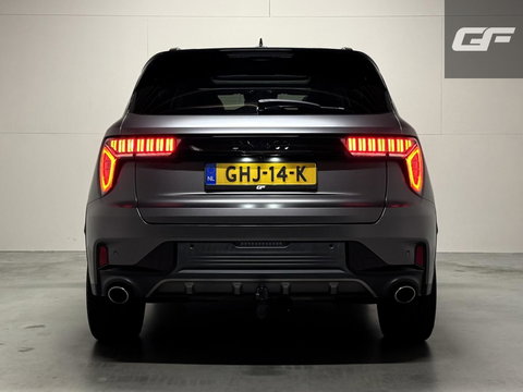 Lynk & Co 01 1.5 Plug-in Black Edition Mattgrijs Sfeerver. CarPlay 360°