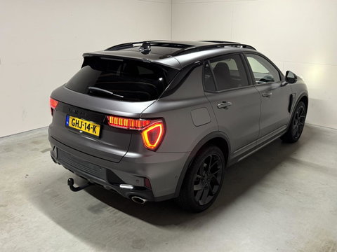 Lynk & Co 01 1.5 Plug-in Black Edition Mattgrijs Sfeerver. CarPlay 360°