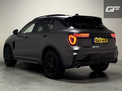 Lynk & Co 01 1.5 Plug-in Black Edition Mattgrijs Sfeerver. CarPlay 360°