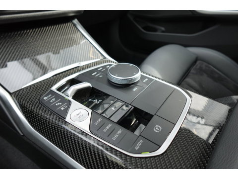 BMW 3 Serie Touring 330e xDrive M SPORT PANO 360 CAM VOL
