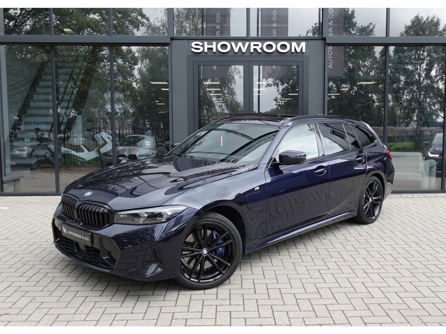 BMW 3 Serie Touring 330e xDrive M SPORT PANO 360 CAM VOL