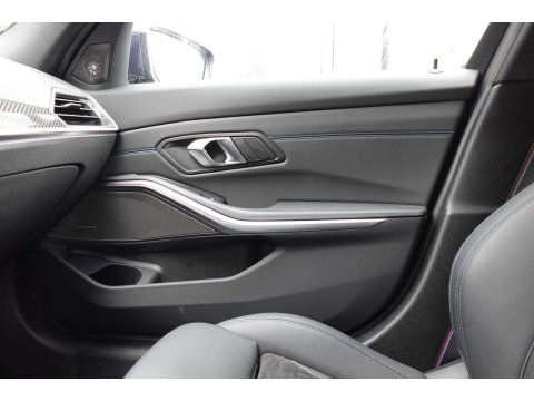 BMW 3 Serie Touring 330e xDrive M SPORT PANO 360 CAM VOL