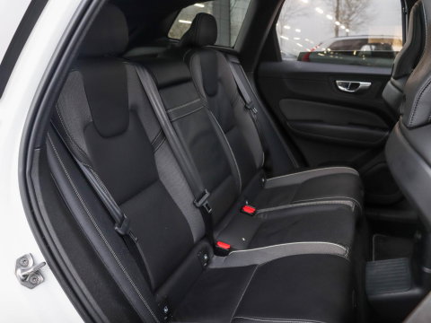 Volvo XC60 T6 Recharge AWD R-Design SOH 90,4% Leder Pano BLIS Harman Kardon