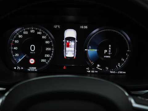 Volvo XC60 T6 Recharge AWD R-Design SOH 90,4% Leder Pano BLIS Harman Kardon