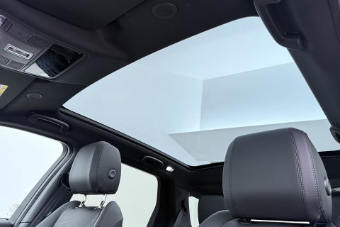 Land Rover Discovery Sport P270e Dynamic SE | Trekhaak | Meridian Surround | 360° Camera | Panoramadak | BLIS | ACC | 20 Inch
