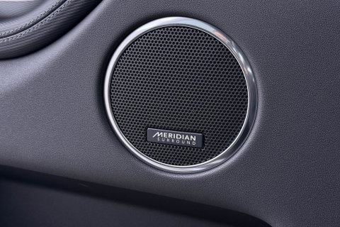 Land Rover Discovery Sport P270e Dynamic SE | Trekhaak | Meridian Surround | 360° Camera | Panoramadak | BLIS | ACC | 20 Inch