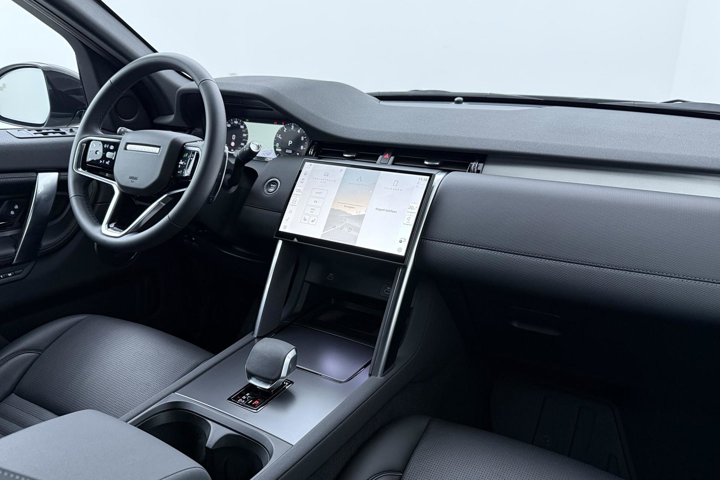 Land Rover Discovery Sport P270e Dynamic SE | Trekhaak | Meridian Surround | 360° Camera | Panoramadak | BLIS | ACC | 20 Inch