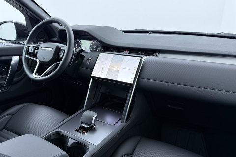 Land Rover Discovery Sport P270e Dynamic SE | Trekhaak | Meridian Surround | 360° Camera | Panoramadak | BLIS | ACC | 20 Inch
