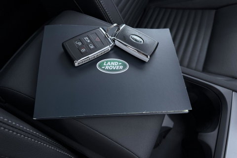 Land Rover Discovery Sport P270e Dynamic SE | Trekhaak | Meridian Surround | 360° Camera | Panoramadak | BLIS | ACC | 20 Inch
