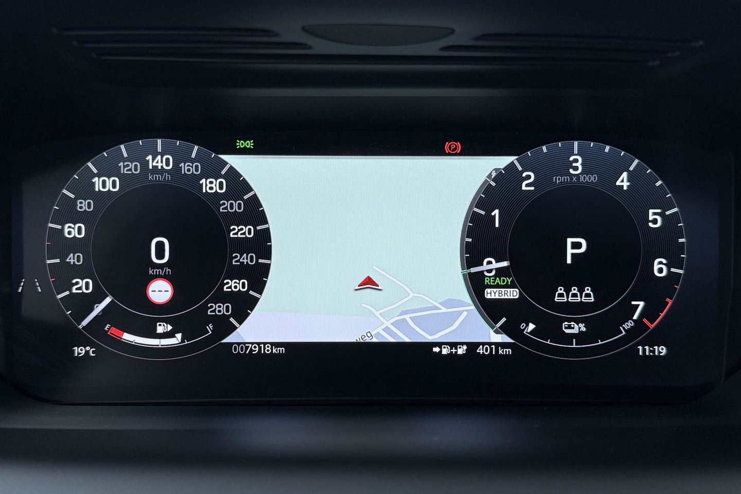 Land Rover Discovery Sport P270e Dynamic SE | Trekhaak | Meridian Surround | 360° Camera | Panoramadak | BLIS | ACC | 20 Inch