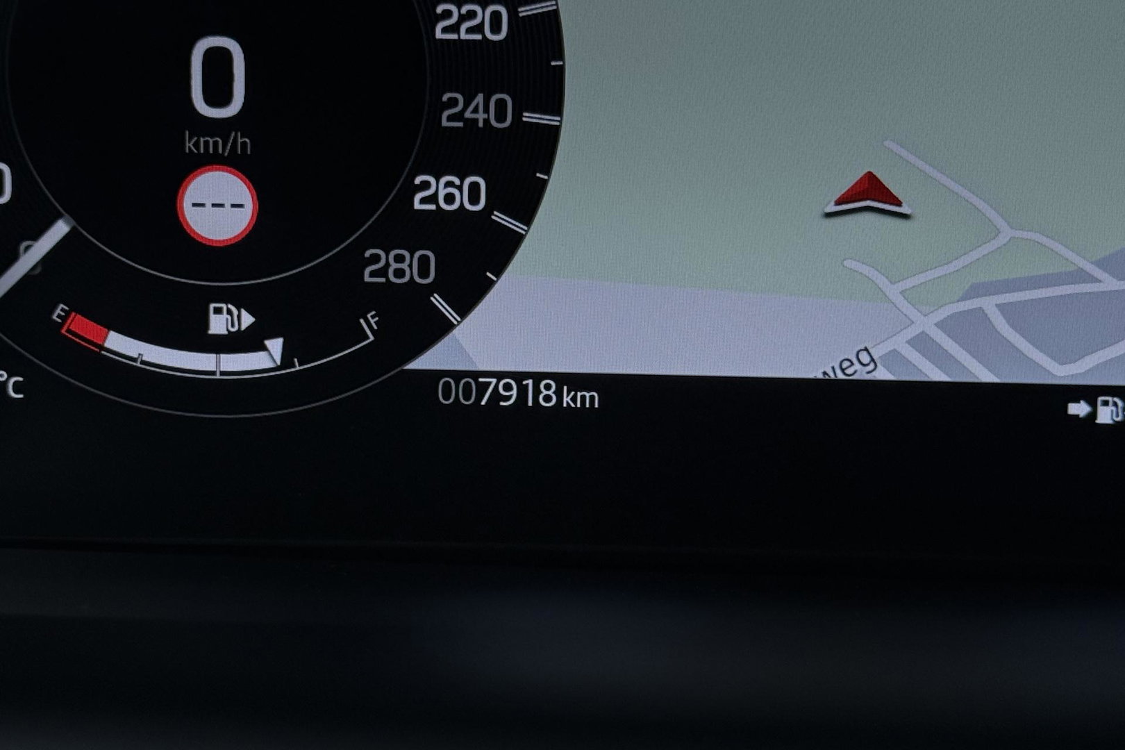 Land Rover Discovery Sport P270e Dynamic SE | Trekhaak | Meridian Surround | 360° Camera | Panoramadak | BLIS | ACC | 20 Inch