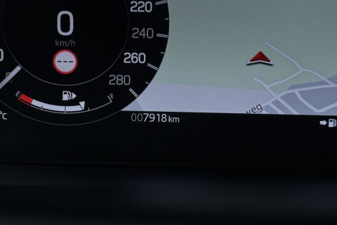 Land Rover Discovery Sport P270e Dynamic SE | Trekhaak | Meridian Surround | 360° Camera | Panoramadak | BLIS | ACC | 20 Inch