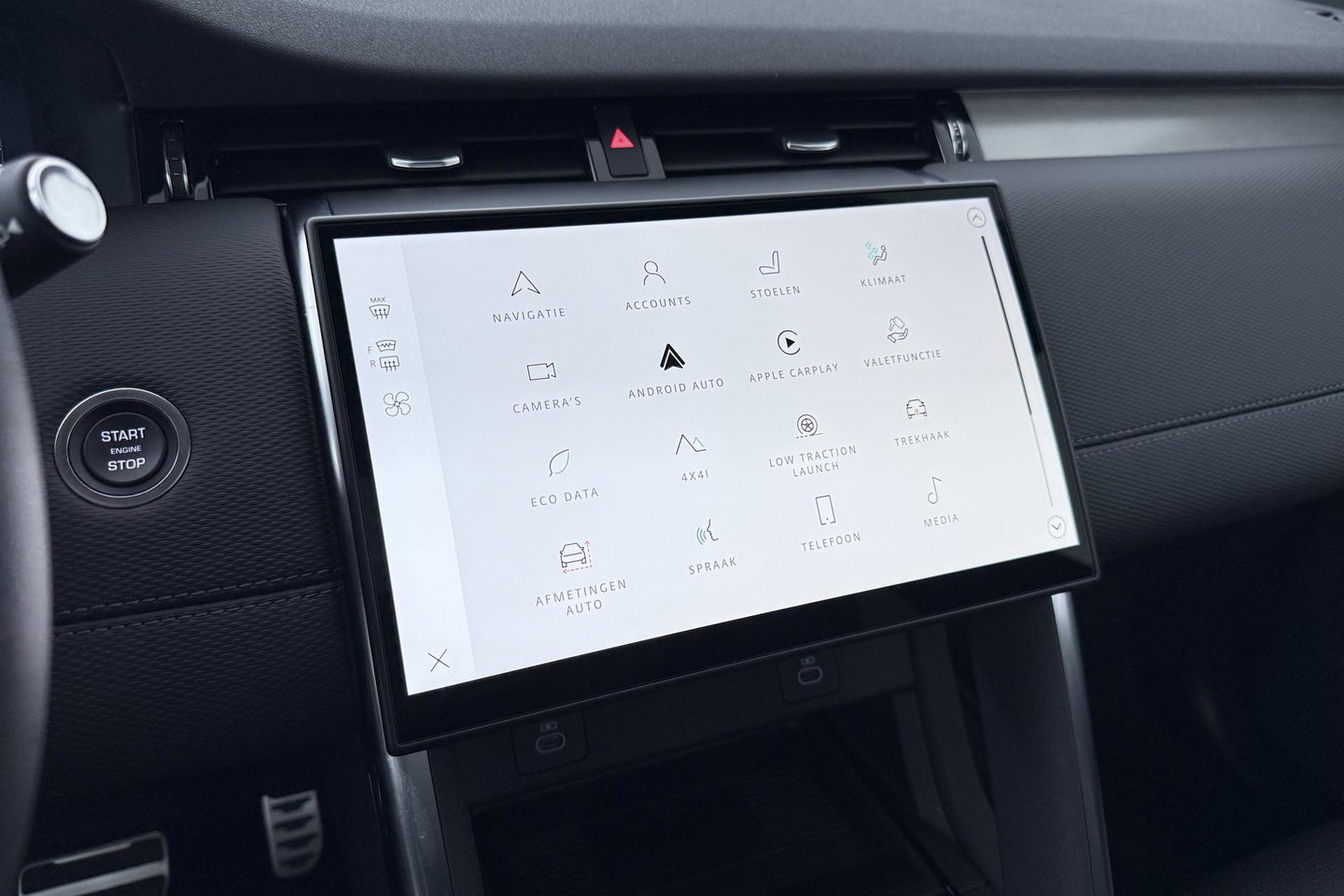 Land Rover Discovery Sport P270e Dynamic SE | Trekhaak | Meridian Surround | 360° Camera | Panoramadak | BLIS | ACC | 20 Inch