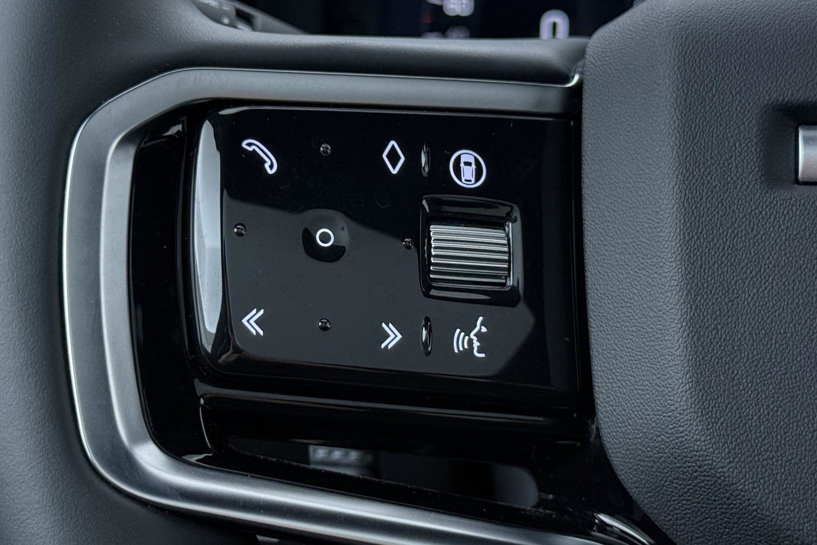 Land Rover Discovery Sport P270e Dynamic SE | Trekhaak | Meridian Surround | 360° Camera | Panoramadak | BLIS | ACC | 20 Inch