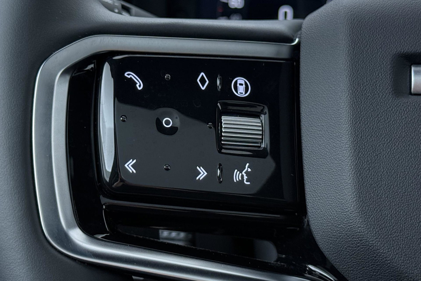 Land Rover Discovery Sport P270e Dynamic SE | Trekhaak | Meridian Surround | 360° Camera | Panoramadak | BLIS | ACC | 20 Inch