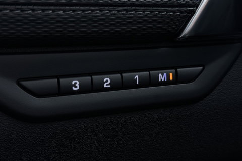 Land Rover Discovery Sport P270e Dynamic SE | Trekhaak | Meridian Surround | 360° Camera | Panoramadak | BLIS | ACC | 20 Inch
