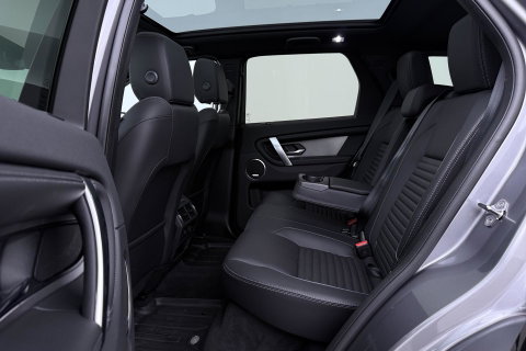 Land Rover Discovery Sport P270e Dynamic SE | Trekhaak | Meridian Surround | 360° Camera | Panoramadak | BLIS | ACC | 20 Inch