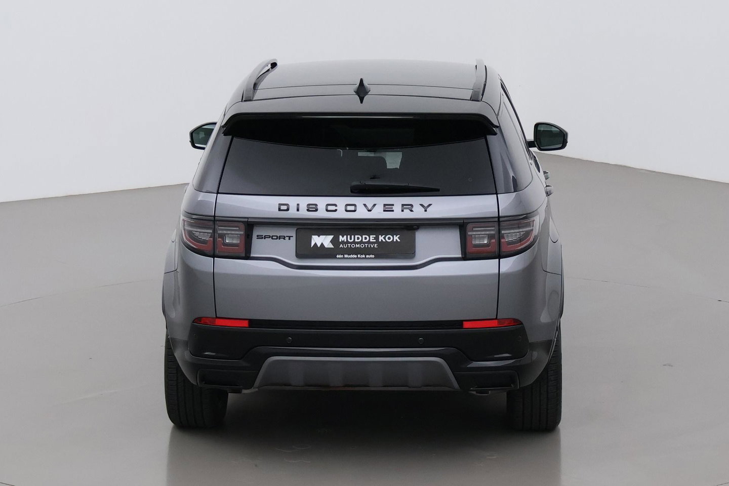 Land Rover Discovery Sport P270e Dynamic SE | Trekhaak | Meridian Surround | 360° Camera | Panoramadak | BLIS | ACC | 20 Inch