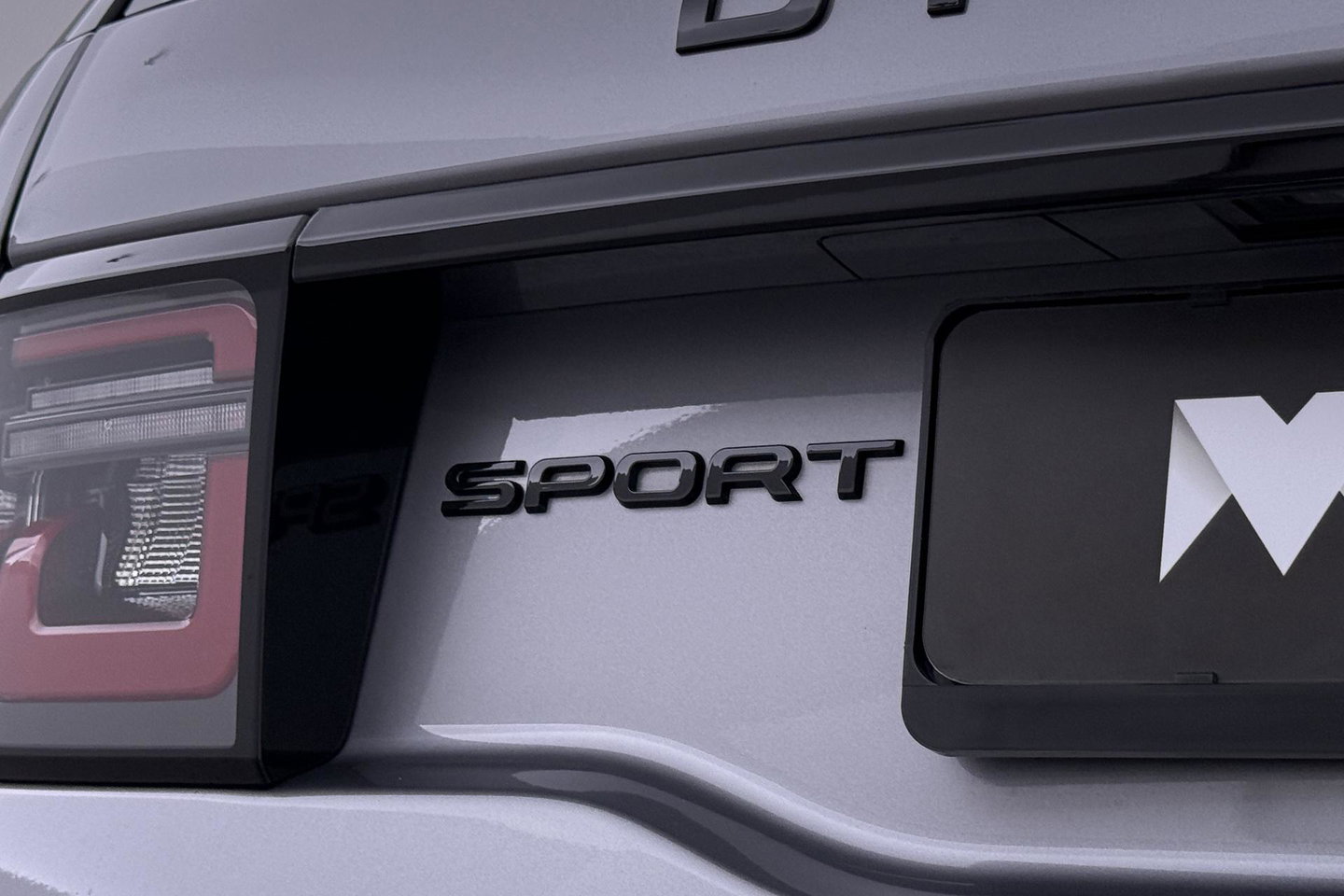 Land Rover Discovery Sport P270e Dynamic SE | Trekhaak | Meridian Surround | 360° Camera | Panoramadak | BLIS | ACC | 20 Inch