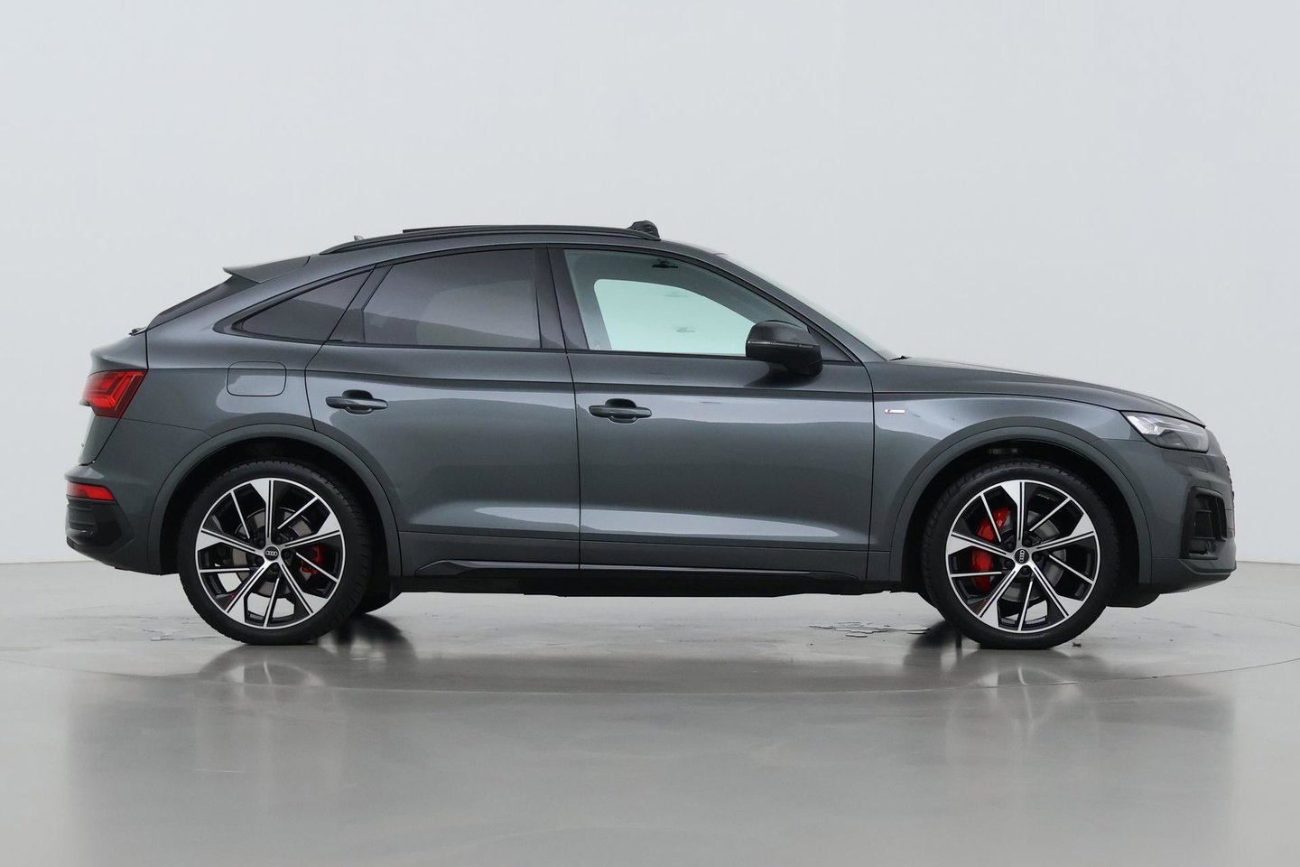 Audi Q5 Sportback 55 TFSI e S edition | Luchtvering | Panoramadak | Head-Up | Camera | Keyless | Matrix LED | 21 Inch