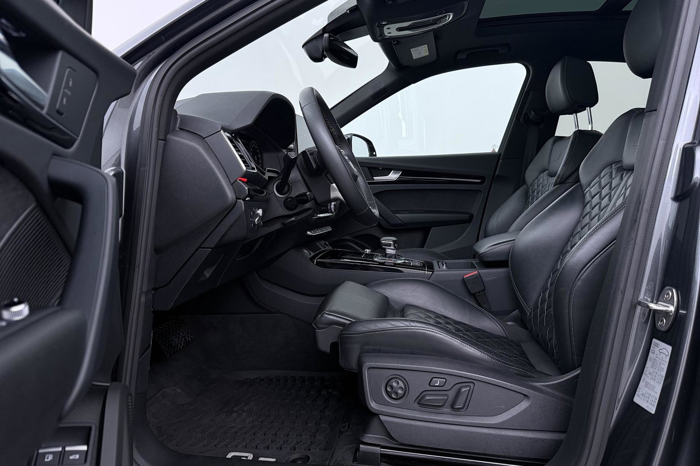 Audi Q5 Sportback 55 TFSI e S edition | Luchtvering | Panoramadak | Head-Up | Camera | Keyless | Matrix LED | 21 Inch