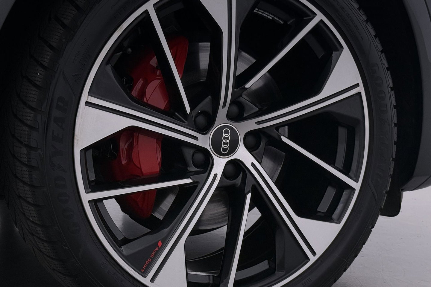 Audi Q5 Sportback 55 TFSI e S edition | Luchtvering | Panoramadak | Head-Up | Camera | Keyless | Matrix LED | 21 Inch