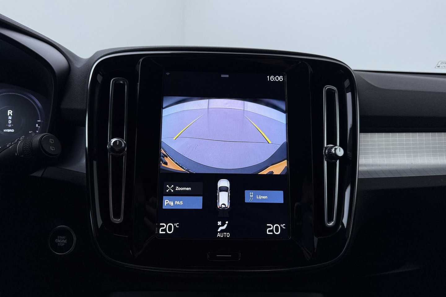 Volvo XC40 1.5 T4 Inscription Expression | Camera | Cruise Control | Keyless | Navigatie | High Performance Sound | Apple CarPlay | 18 Inch