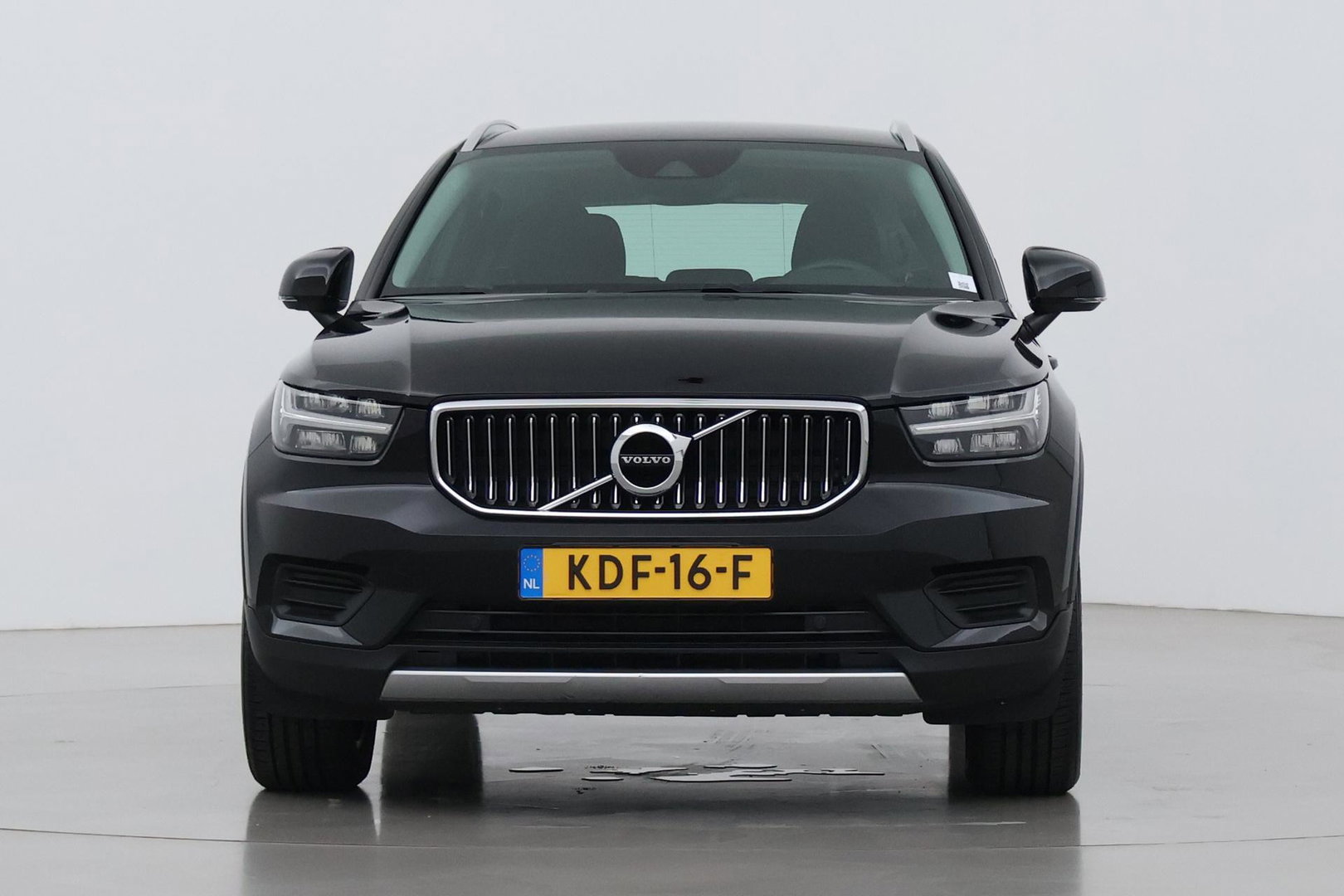 Volvo XC40 1.5 T4 Inscription Expression | Camera | Cruise Control | Keyless | Navigatie | High Performance Sound | Apple CarPlay | 18 Inch
