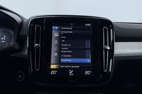 Volvo XC40 1.5 T4 Inscription Expression | Camera | Cruise Control | Keyless | Navigatie | High Performance Sound | Apple CarPlay | 18 Inch