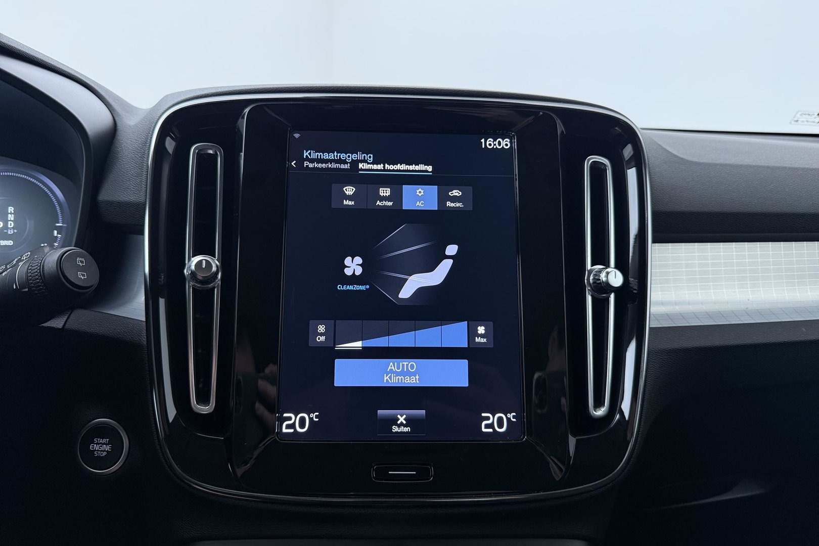 Volvo XC40 1.5 T4 Inscription Expression | Camera | Cruise Control | Keyless | Navigatie | High Performance Sound | Apple CarPlay | 18 Inch