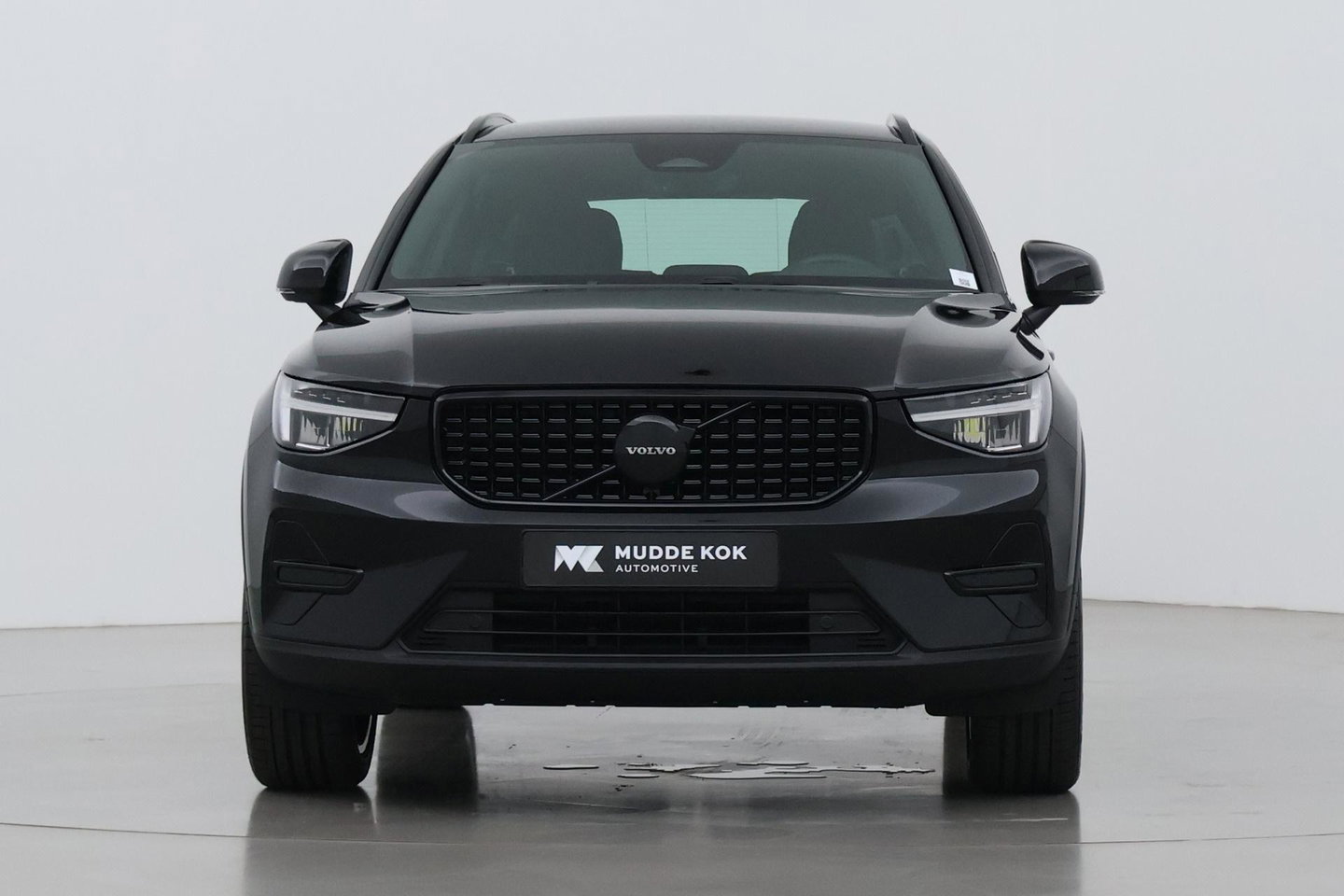 Volvo XC40 2.0 B3 Plus Black Edition | Harman/Kardon | Camera | Stoel+Stuurverwarming | Memory | Keyless | 20 Inch