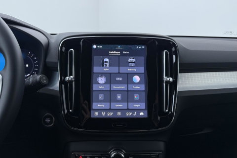 Volvo XC40 2.0 B3 Plus Black Edition | Harman/Kardon | Camera | Stoel+Stuurverwarming | Memory | Keyless | 20 Inch