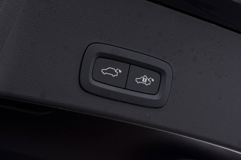 Volvo XC40 2.0 B3 Plus Black Edition | Harman/Kardon | Camera | Stoel+Stuurverwarming | Memory | Keyless | 20 Inch