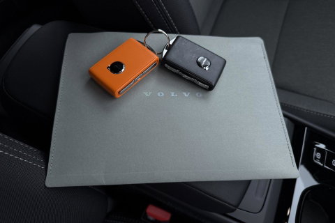 Volvo XC40 2.0 B3 Plus Black Edition | Harman/Kardon | Camera | Stoel+Stuurverwarming | Memory | Keyless | 20 Inch