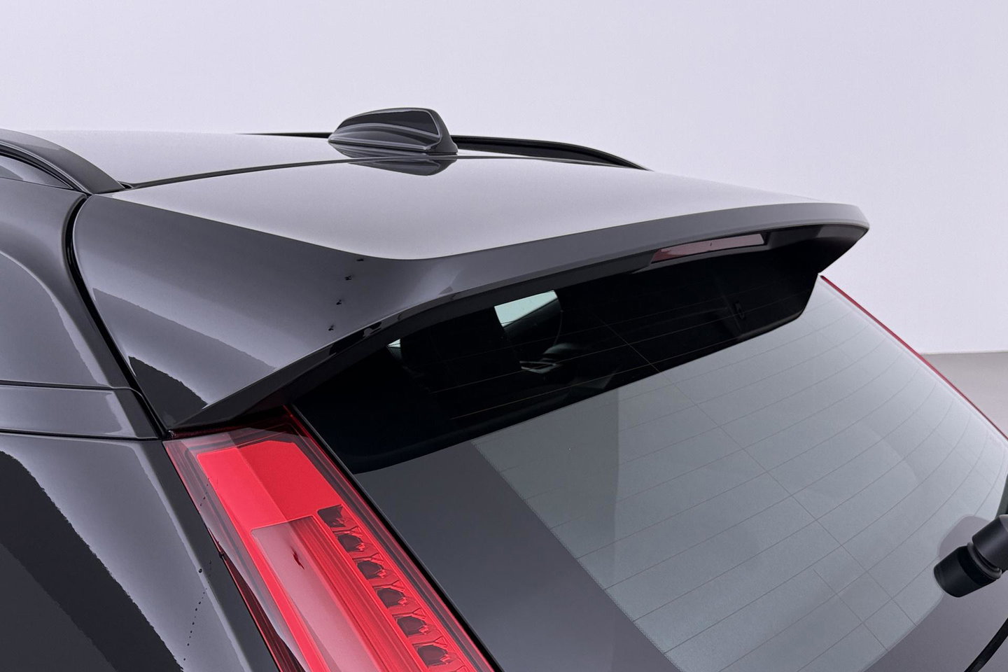 Volvo XC40 2.0 B3 Plus Black Edition | Harman/Kardon | Camera | Stoel+Stuurverwarming | Memory | Keyless | 20 Inch