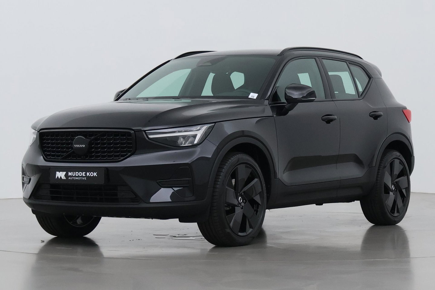 Volvo XC40 2.0 B3 Plus Black Edition | Harman/Kardon | Camera | Stoel+Stuurverwarming | Memory | Keyless | 20 Inch