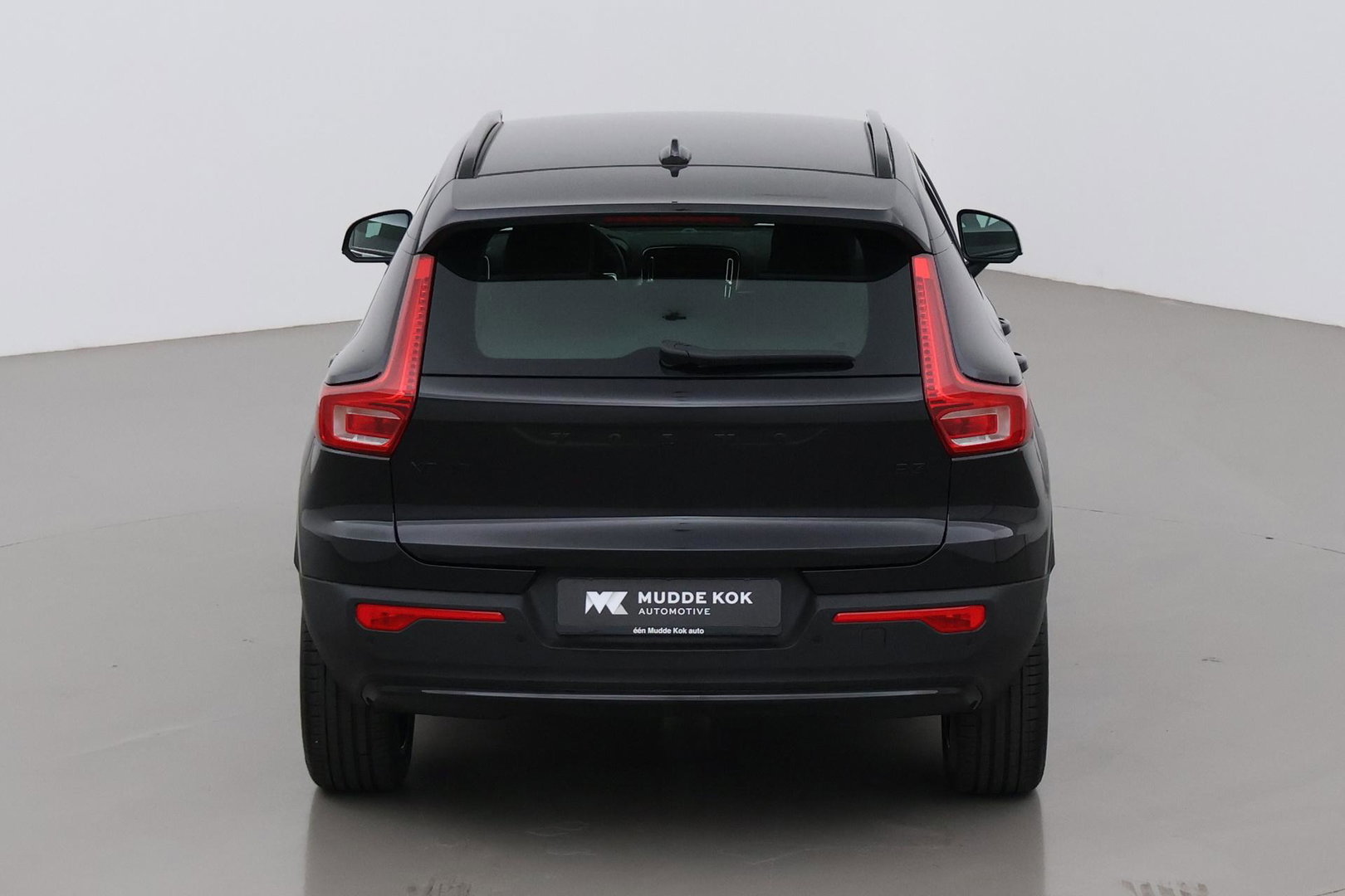 Volvo XC40 2.0 B3 Plus Black Edition | Harman/Kardon | Camera | Stoel+Stuurverwarming | Memory | Keyless | 20 Inch