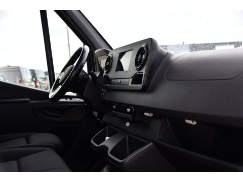 Mercedes-Benz Sprinter 317 1.9 CDI L2H2 RWD AMG Edition Adaptieve Cruise, 360 Camera, Carplay, 2 x Schuifdeur, LED, Automaat, 170pk 3500kg Trekhaak, Uniek!