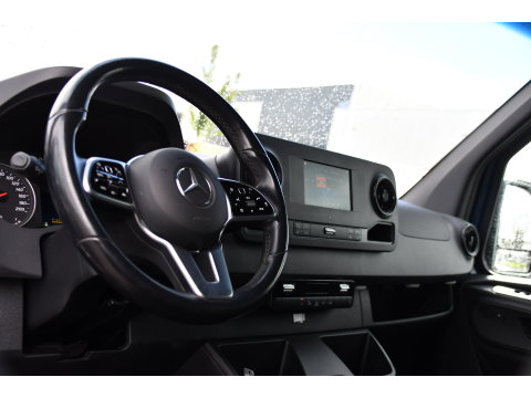 Mercedes-Benz Sprinter 317 1.9 CDI L2H2 RWD AMG Edition Adaptieve Cruise, 360 Camera, Carplay, 2 x Schuifdeur, LED, Automaat, 170pk 3500kg Trekhaak, Uniek!