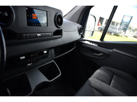 Mercedes-Benz Sprinter 317 1.9 CDI L2H2 RWD AMG Edition Adaptieve Cruise, 360 Camera, Carplay, 2 x Schuifdeur, LED, Automaat, 170pk 3500kg Trekhaak, Uniek!