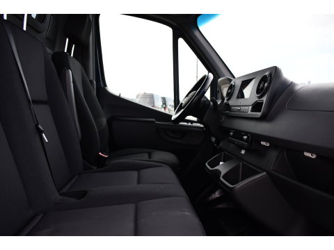 Mercedes-Benz Sprinter 317 1.9 CDI L2H2 RWD AMG Edition Adaptieve Cruise, 360 Camera, Carplay, 2 x Schuifdeur, LED, Automaat, 170pk 3500kg Trekhaak, Uniek!