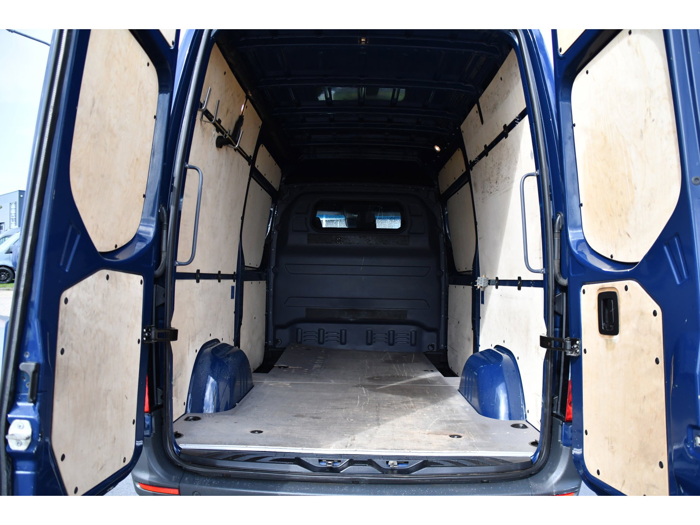 Mercedes-Benz Sprinter 317 1.9 CDI L2H2 RWD AMG Edition Adaptieve Cruise, 360 Camera, Carplay, 2 x Schuifdeur, LED, Automaat, 170pk 3500kg Trekhaak, Uniek!