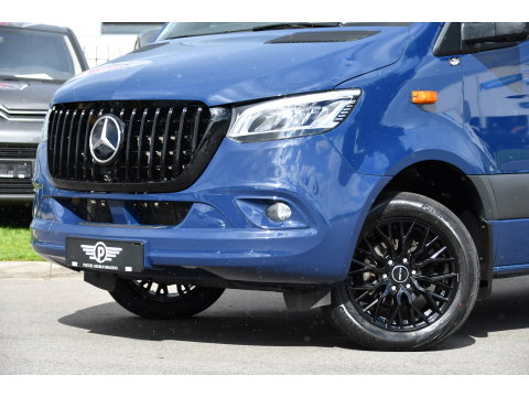 Mercedes-Benz Sprinter 317 1.9 CDI L2H2 RWD AMG Edition Adaptieve Cruise, 360 Camera, Carplay, 2 x Schuifdeur, LED, Automaat, 170pk 3500kg Trekhaak, Uniek!