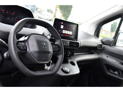 Peugeot Partner 1.5 BlueHDI L2 PB Edition Camera, Cruise, Carplay, Trekhaak, Sensoren, 130pk, Automaat, Multimedia, Uniek!