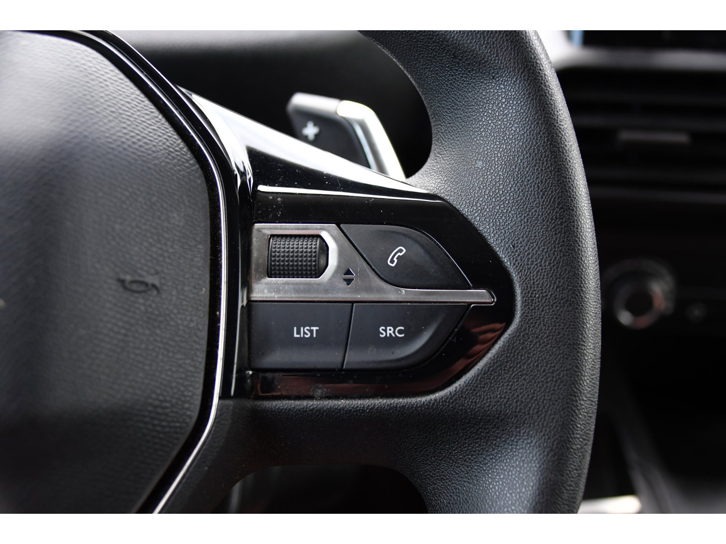 Peugeot Partner 1.5 BlueHDI L2 PB Edition Camera, Cruise, Carplay, Trekhaak, Sensoren, 130pk, Automaat, Multimedia, Uniek!