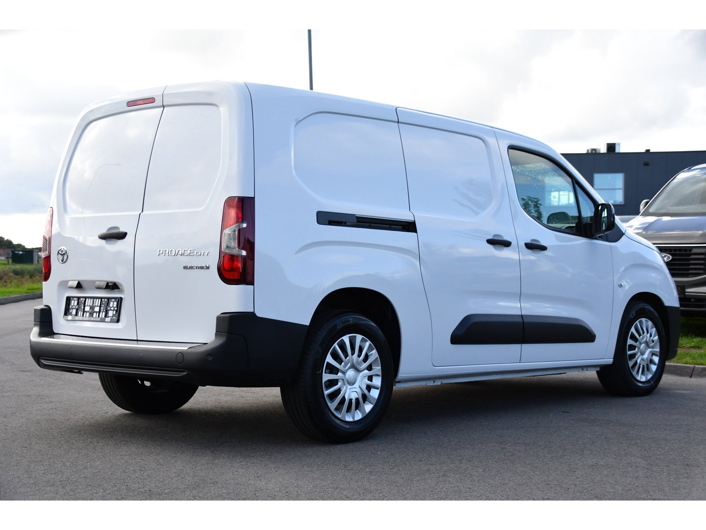 Toyota PROACE CITY Electric Professional 50 kWh Virtual, Camera, Cruise, Carplay, Multimedia, Standkachel, 136pk, NIEUW!